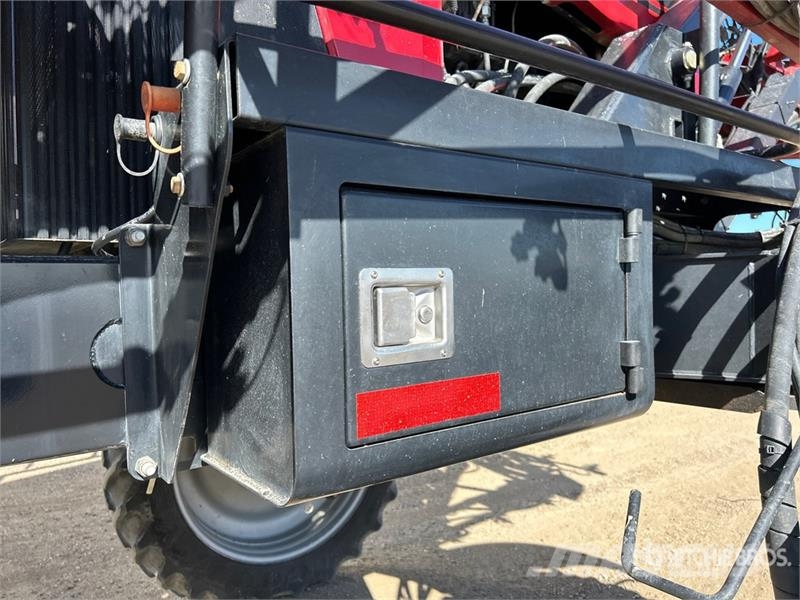 Case IH Patriot 3330 100 ft 4x4 High Clearance Self-Propel رشاشات ذاتية الحركة
