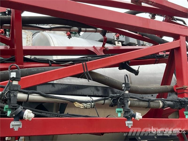 Case IH Patriot 4420 120 ft 4x4 High Clearance Self-Propel رشاشات ذاتية الحركة