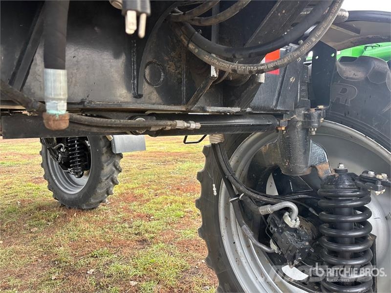 Case IH Patriot 4440 120 ft 4x4 High Clearance Self-Propel Samohodne škropilnice
