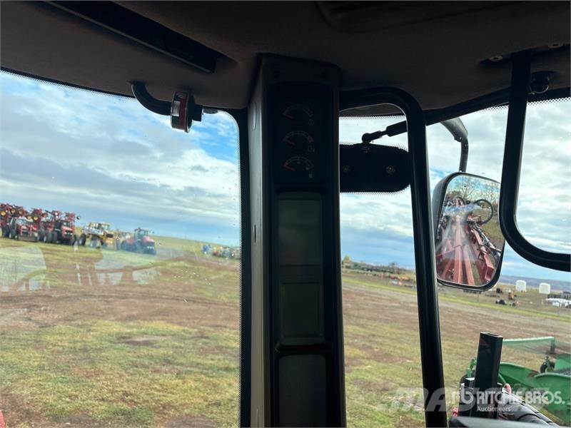 Case IH Patriot 4440 120 ft 4x4 High Clearance Self-Propel Samohodne škropilnice