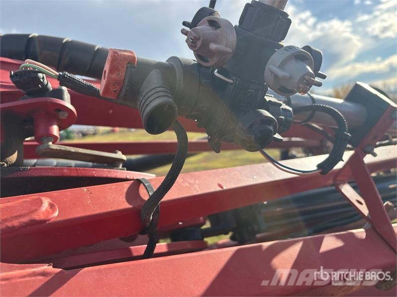 Case IH Patriot 4440 120 ft 4x4 High Clearance Self-Propel Samohodne škropilnice