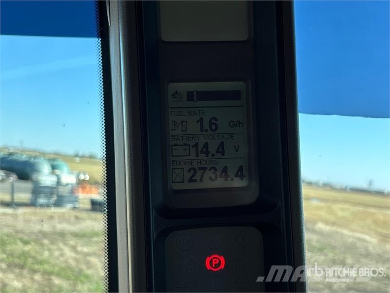 Case IH Patriot 4440 120 ft 4x4 High Clearance Self-Propel Pašgājēji smidzinātāji