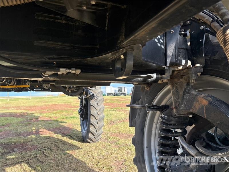 Case IH Patriot 4440 120 ft 4x4 High Clearance Self-Propel Samohodne škropilnice