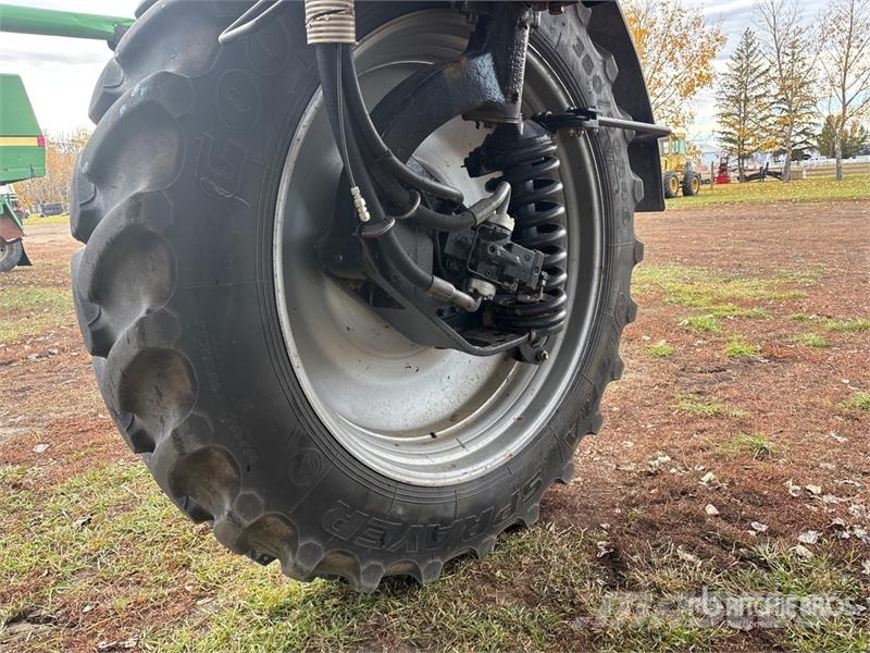 Case IH Patriot 4440 120 ft 4x4 High Clearance Self-Propel Samohodne škropilnice