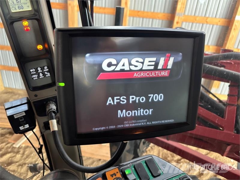 Case IH Patriot 4440 120 ft 4x4 High Clearance Self-Propel رشاشات ذاتية الحركة