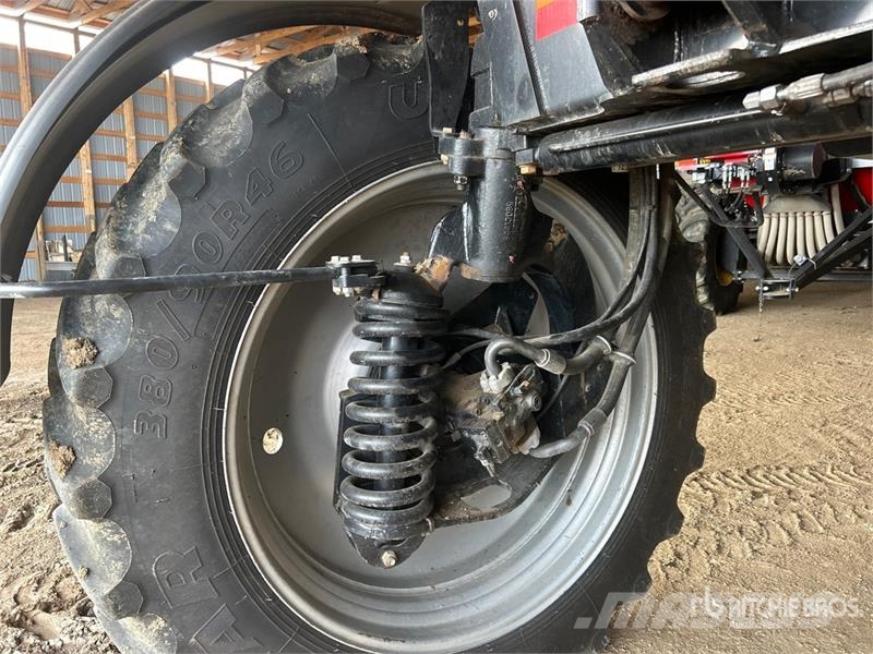 Case IH Patriot 4440 120 ft 4x4 High Clearance Self-Propel رشاشات ذاتية الحركة