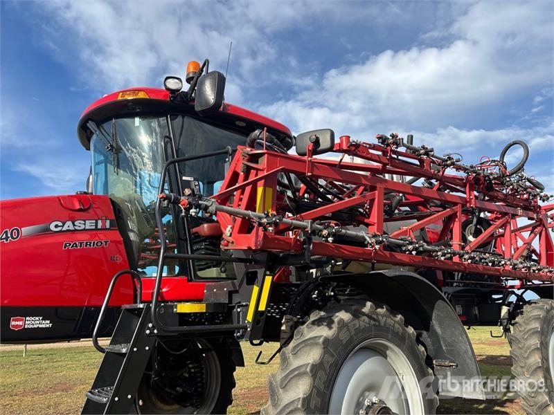 Case IH Patriot 4440 120 ft 4x4 High Clearance Self-Propel Samohodne škropilnice