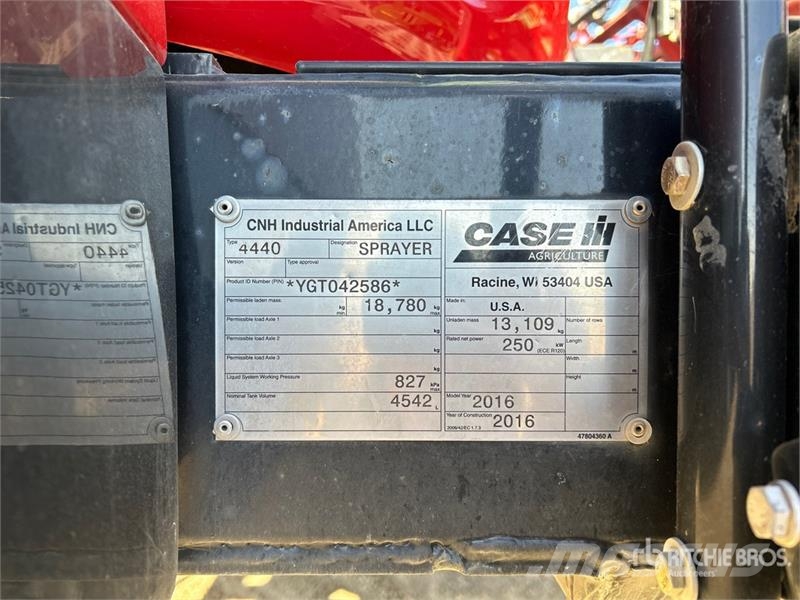 Case IH Patriot 4440 120 ft 4x4 High Clearance Self-Propel Samohodne prskalice