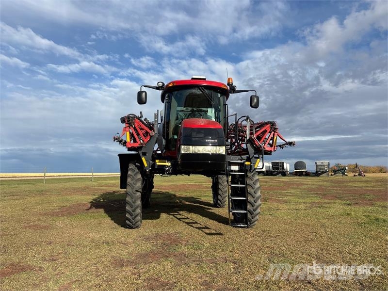 Case IH Patriot 4440 120 ft 4x4 High Clearance Self-Propel Samohodne škropilnice