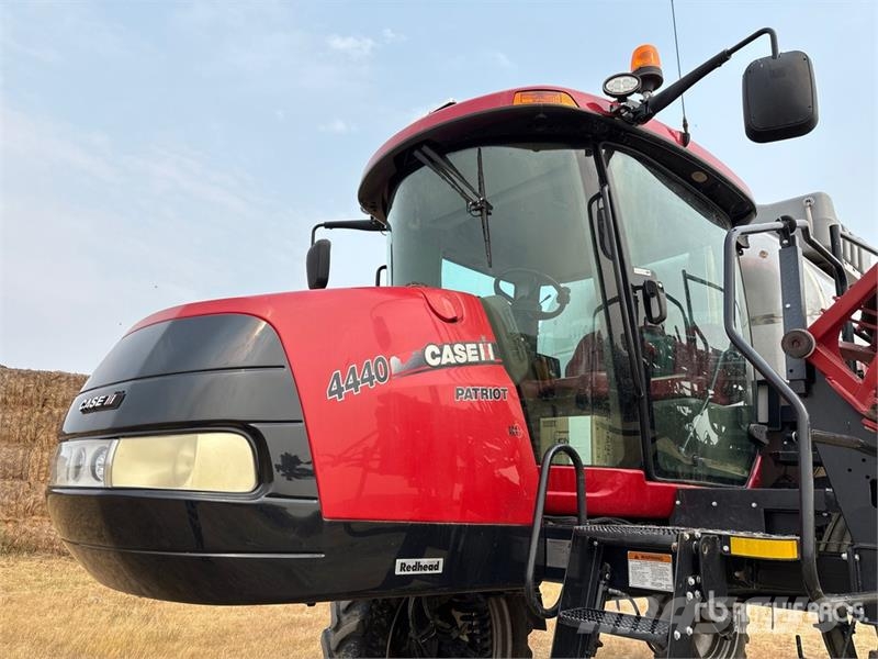 Case IH Patroit 4440 120 ft 4x4 High Clearance Self-Propel رشاشات ذاتية الحركة