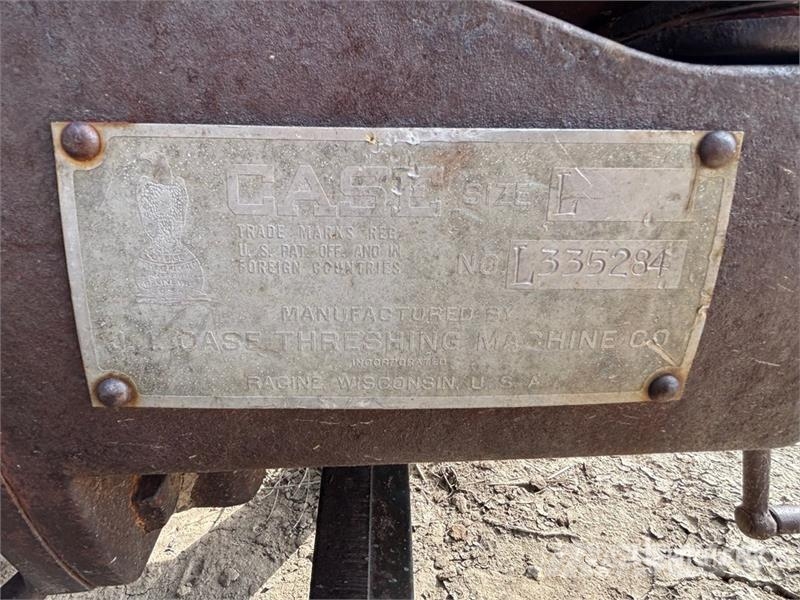 Case IH Size L 2WD Antique Tractor Traktoriai