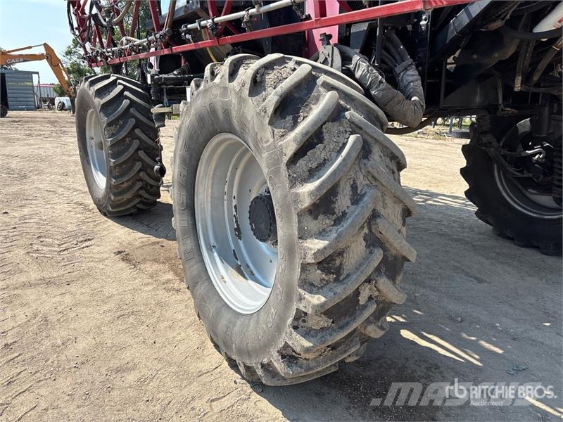 Case IH SPX4260 90 ft High Clearance Self-Propelled Spraye Zelfrijdende spuitmachines