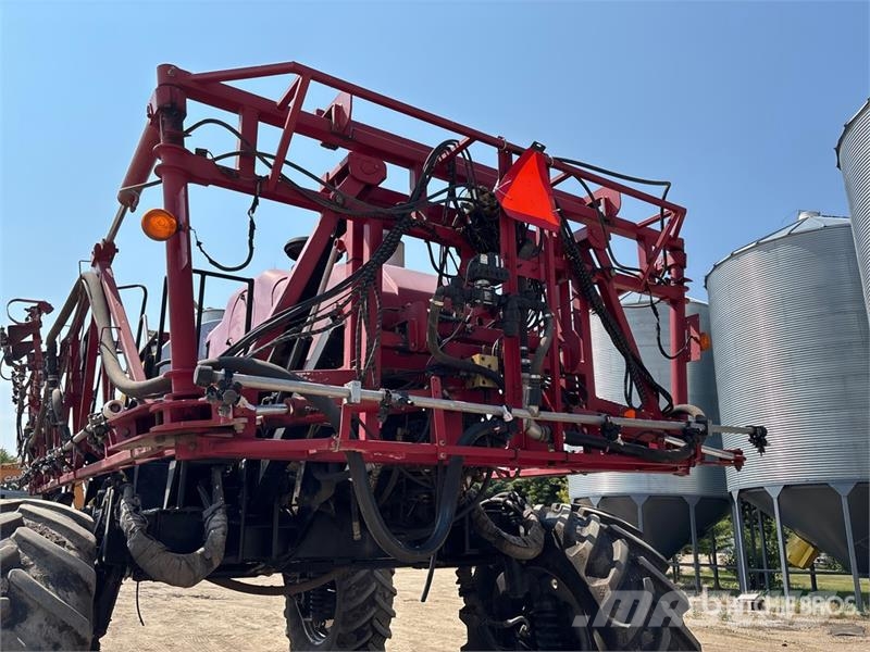Case IH SPX4260 90 ft High Clearance Self-Propelled Spraye Zelfrijdende spuitmachines