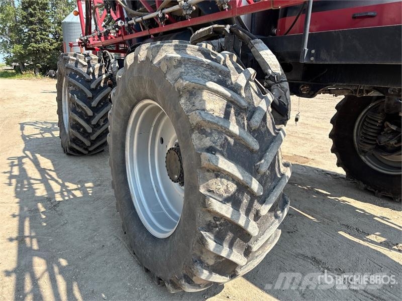 Case IH SPX4260 90 ft High Clearance Self-Propelled Spraye Zelfrijdende spuitmachines