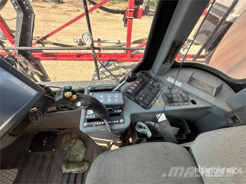 Case IH SPX4260 90 ft High Clearance Self-Propelled Spraye Zelfrijdende spuitmachines