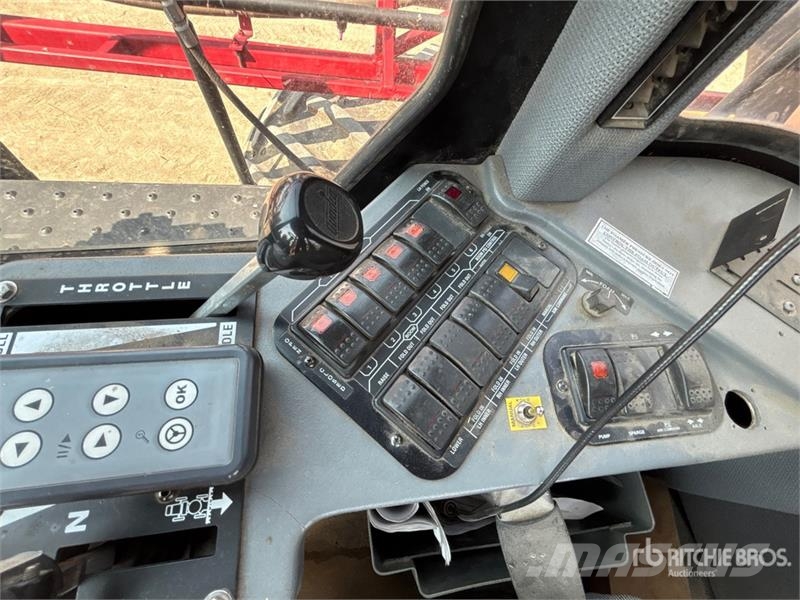 Case IH SPX4260 90 ft High Clearance Self-Propelled Spraye Zelfrijdende spuitmachines