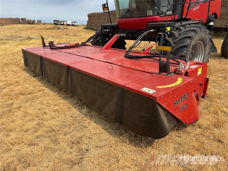 Case IH WD2304 19 ft 3 in Mower Conditioner Windrower محشات