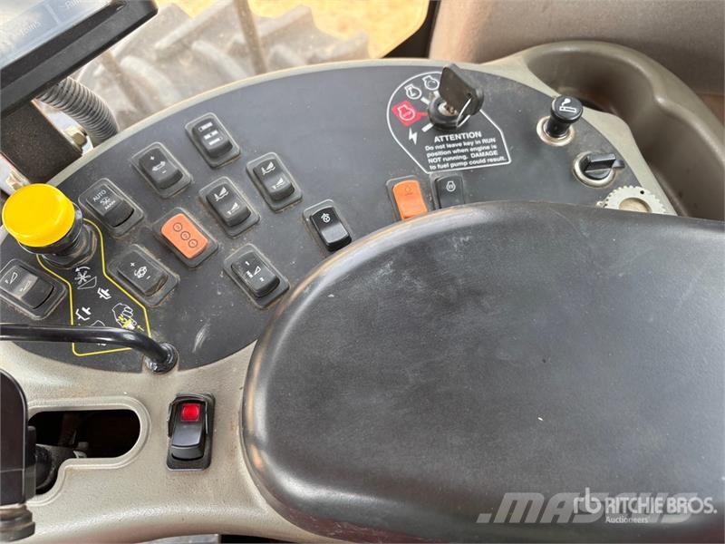Case IH WD2304 19 ft 3 in Mower Conditioner Windrower محشات