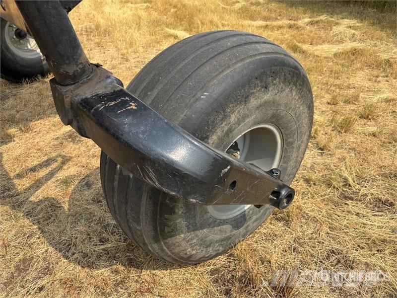 Case IH WD2304 19 ft 3 in Mower Conditioner Windrower محشات