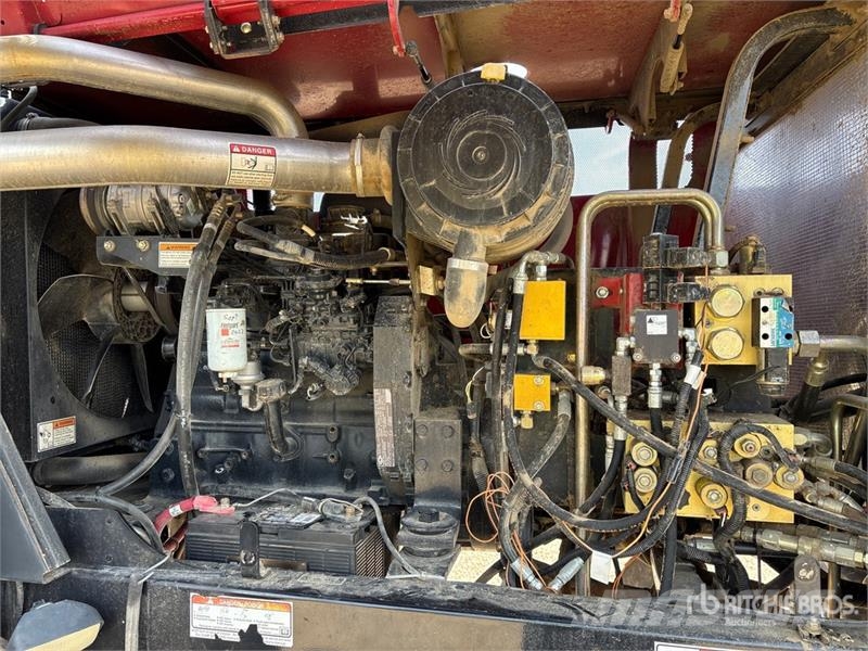 Case IH WDX1202 36 ft Swather Windrower Vālotāji