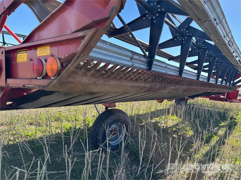 CASE International 8230 30 ft Pull Type Swather Windrow Αναμοχλευτήρες