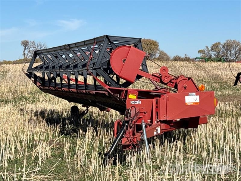 CASE International 8230 30 ft Pull Type Swather Windrow Αναμοχλευτήρες