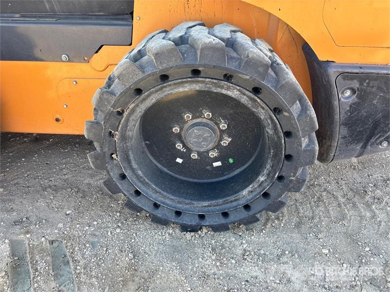 CASE SR270B Two-Speed Skid Steer Loader Šmykom riadené nakladače