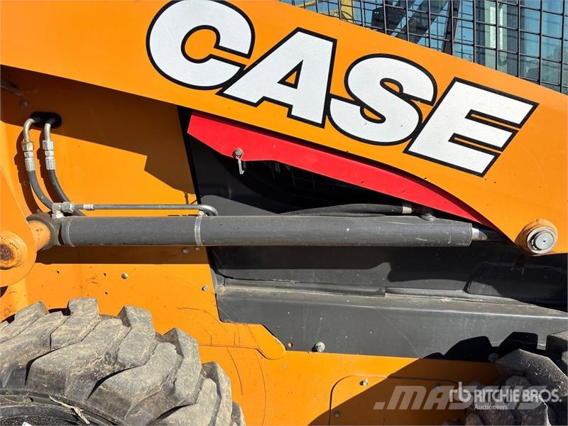CASE SR270B Two-Speed Skid Steer Loader Šmykom riadené nakladače