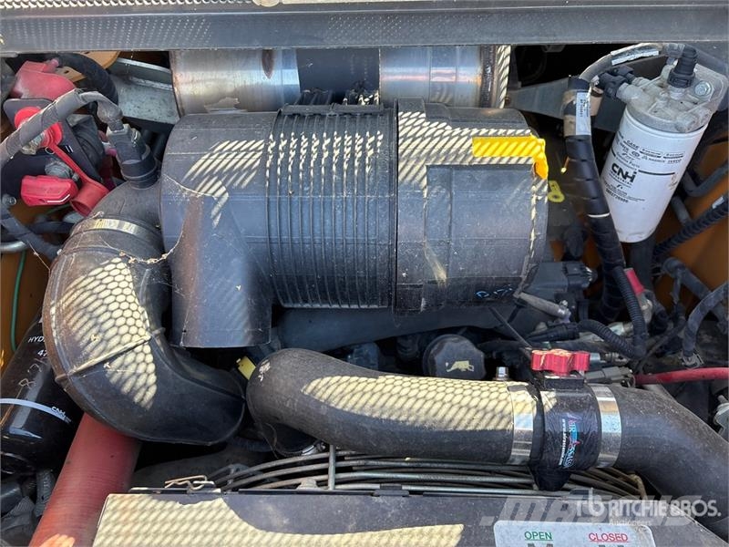 CASE SR270B Two-Speed Skid Steer Loader Šmykom riadené nakladače