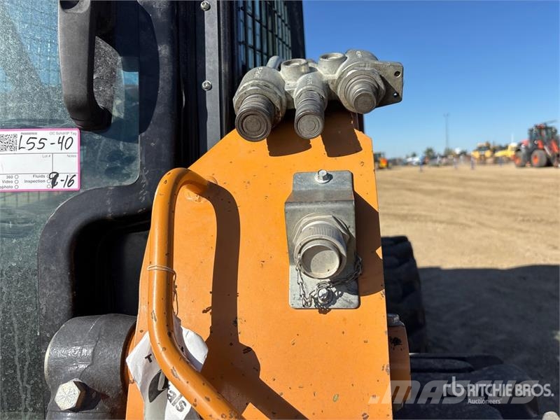 CASE SR270B Two-Speed Skid Steer Loader Šmykom riadené nakladače