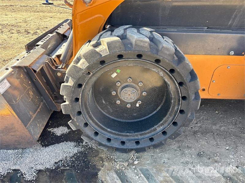 CASE SR270B Two-Speed Skid Steer Loader Šmykom riadené nakladače