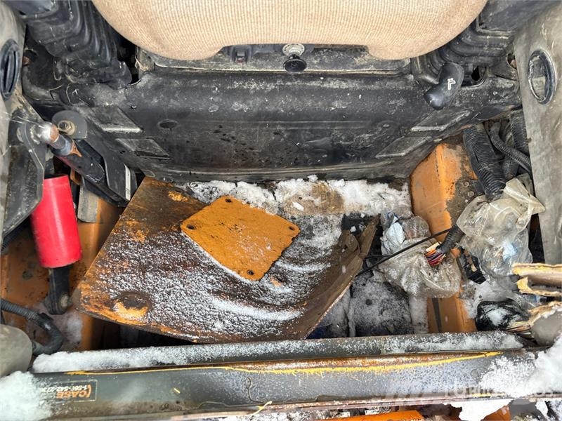 CASE SV250 لوادر انزلاقية التوجيه