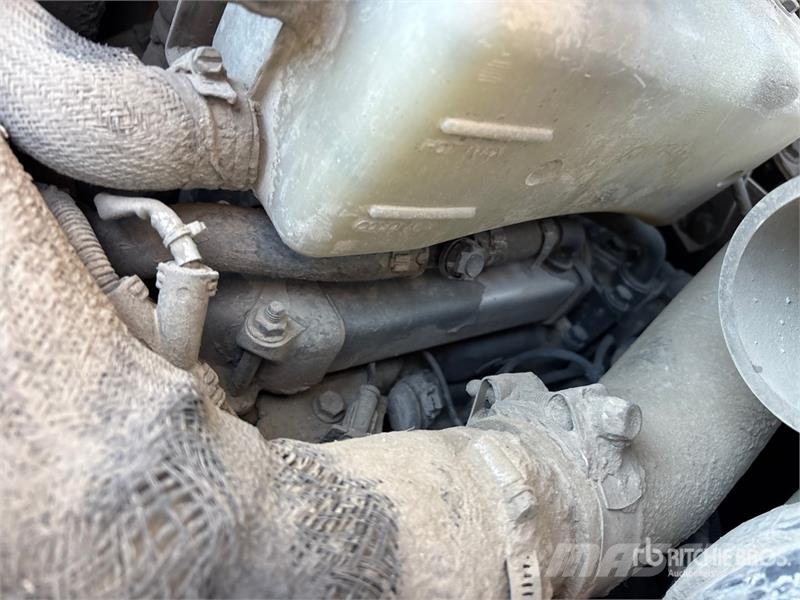 CASE SV250 لوادر انزلاقية التوجيه