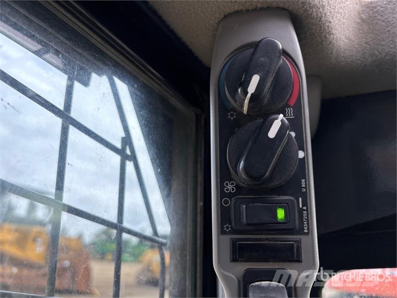 CASE TR320 Kompaktlader