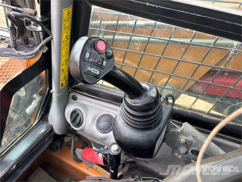 CASE TR320 Kompaktlader