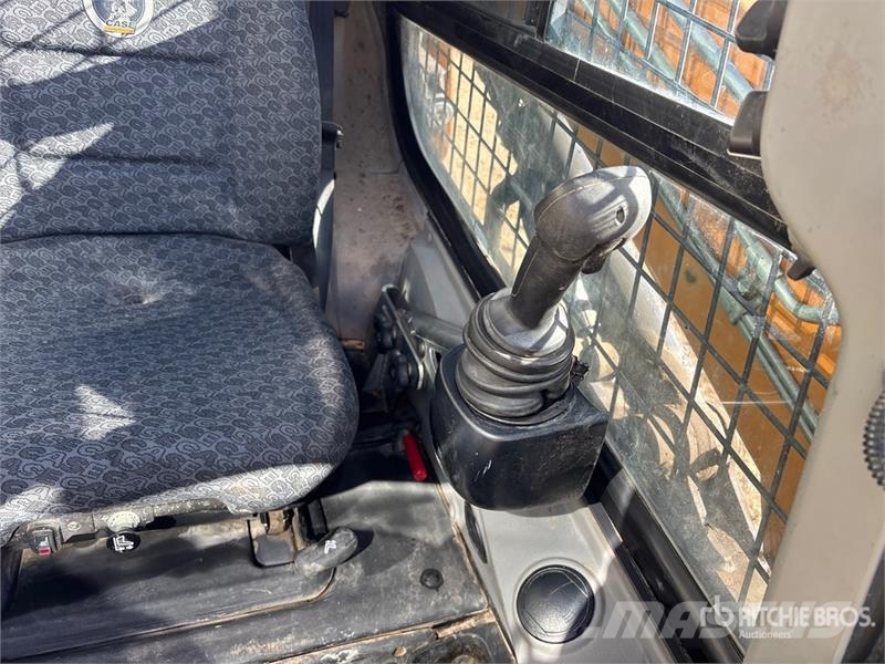 CASE TV370B Two-Speed Compact Track Loader Kompaktlader