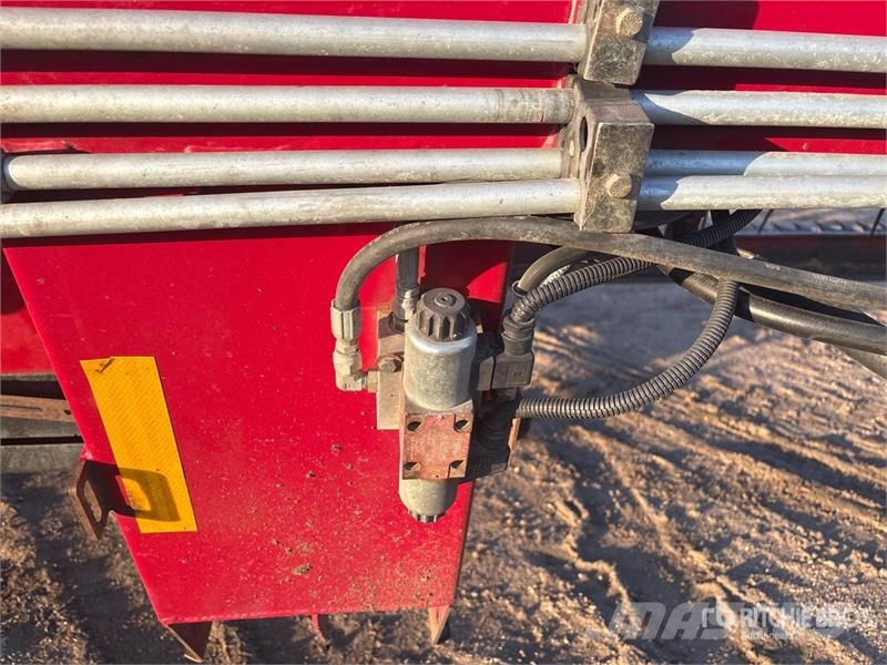 CASE WDX1202 36 ft Swather Windrower Sakupljači