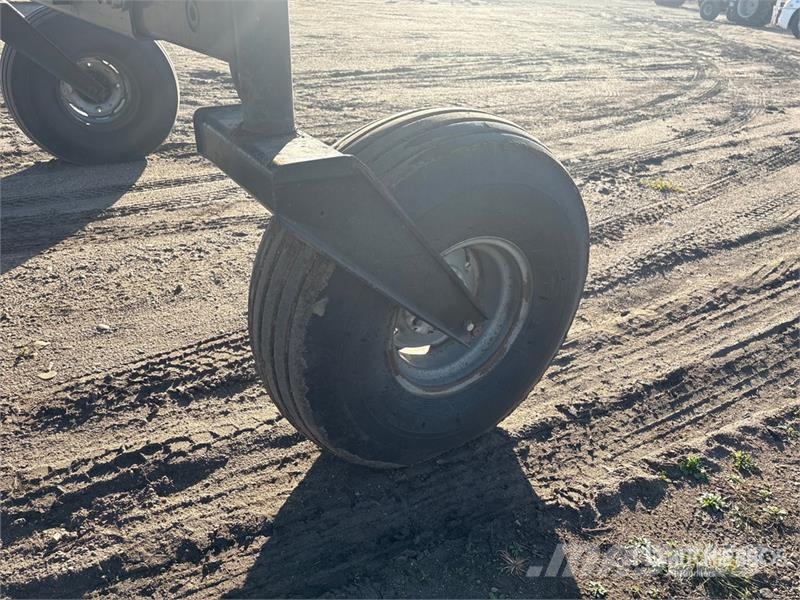 CASE WDX1202 36 ft Swather Windrower Sakupljači