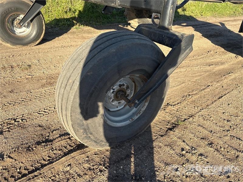 CASE WDX1202 36 ft Swather Windrower Sakupljači