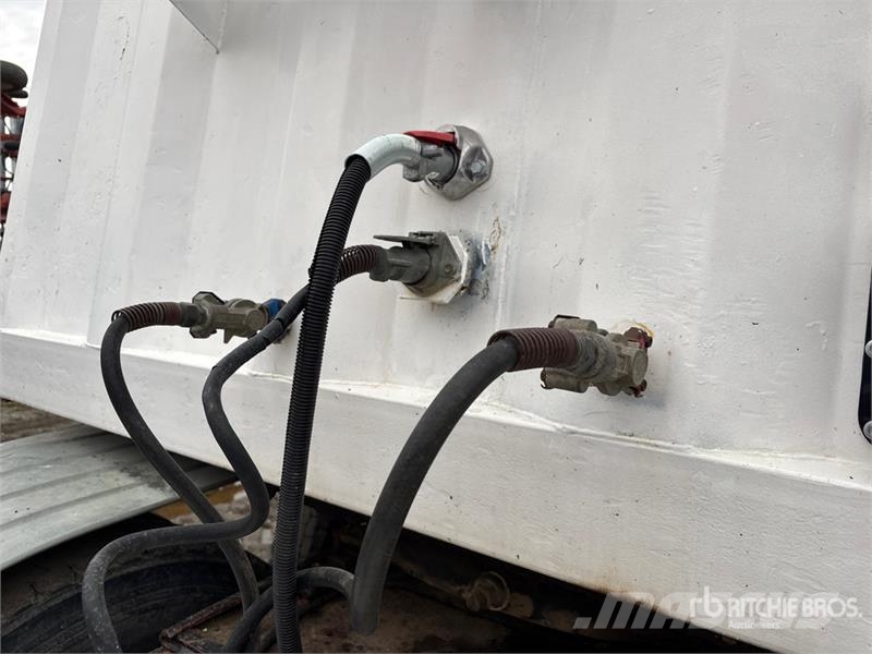 Castleton 38 ft T/A Grain Trailer Remorci pentru cereale / siloz