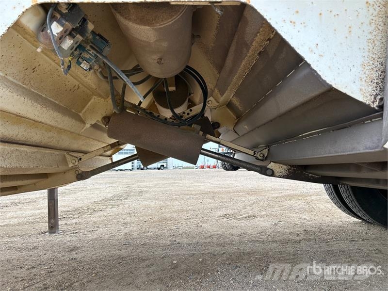 Castleton 38 ft Tri/A Belly Dump Trailer 自卸拖车