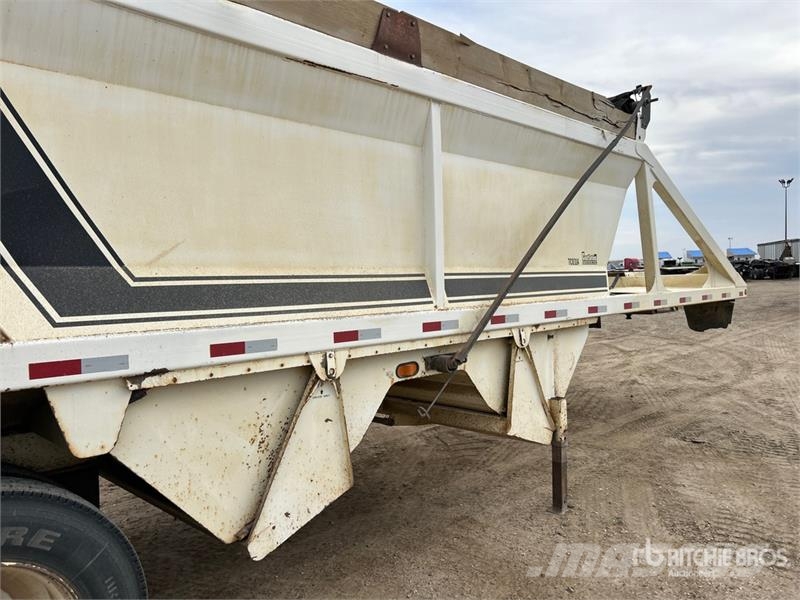 Castleton 38 ft Tri/A Belly Dump Trailer 自卸拖车