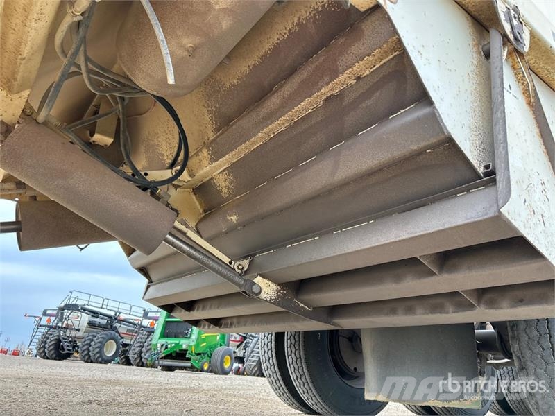 Castleton 38 ft Tri/A Belly Dump Trailer 自卸拖车