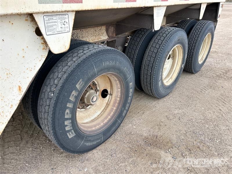 Castleton 38 ft Tri/A Belly Dump Trailer 自卸拖车