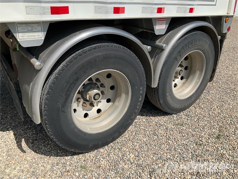 Castleton 40 ft T/A Grain Trailer Carros de trasladar grano