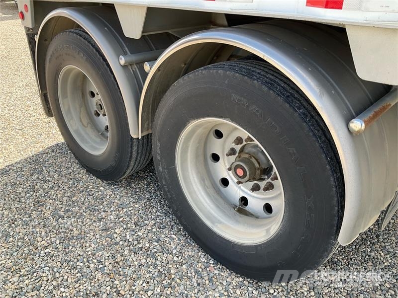 Castleton 40 ft T/A Grain Trailer Carros de trasladar grano