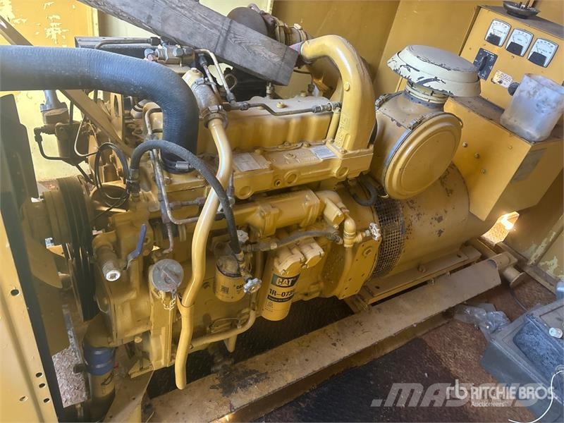 CAT 100 kW Skid-Mounted Generator Set 디젤 발전기