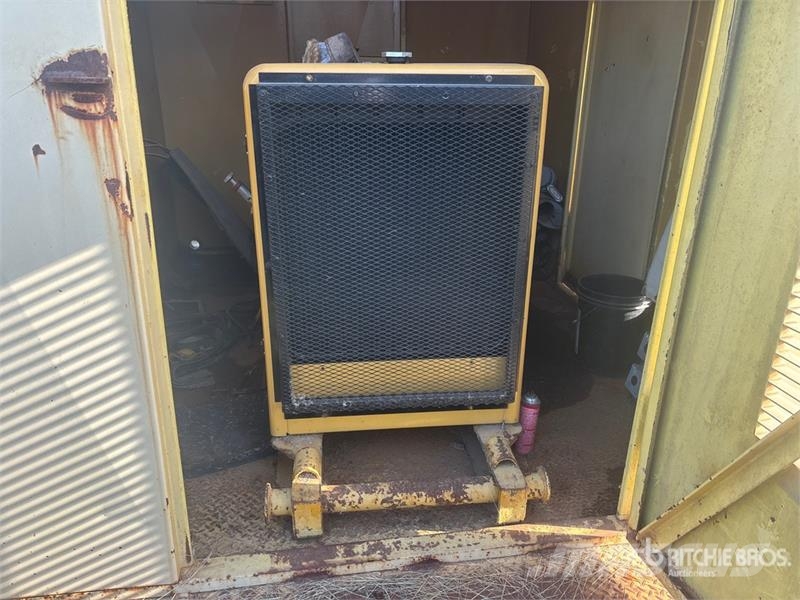 CAT 100 kW Skid-Mounted Generator Set 디젤 발전기