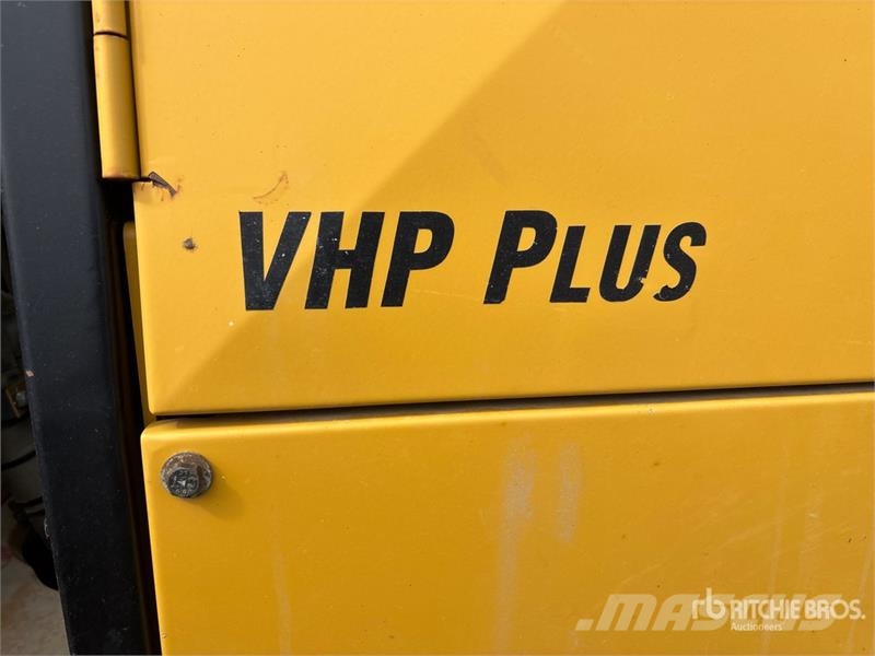 CAT 160M VHP Plus معدات تمهيد الطرق