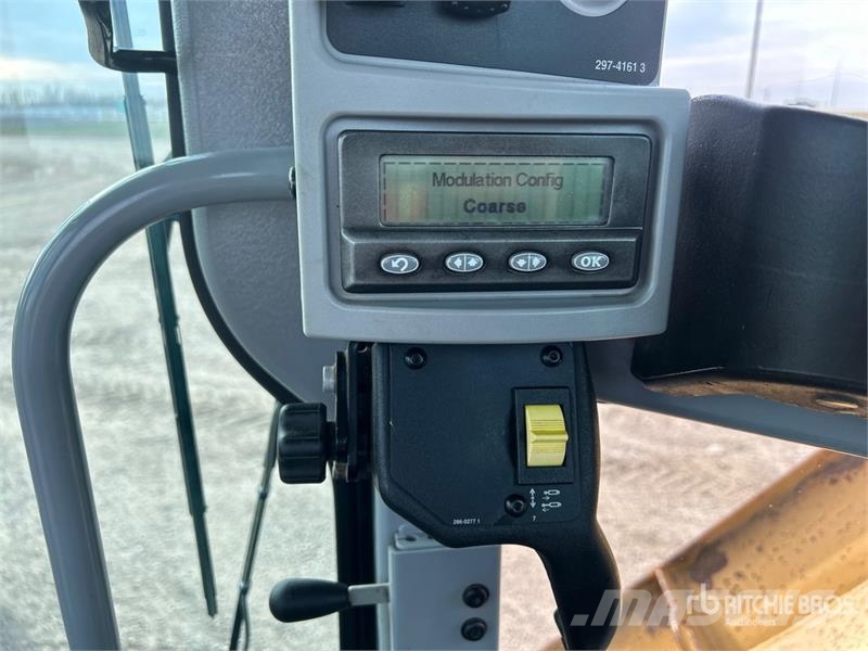 CAT 160M VHP Plus Грейдеры